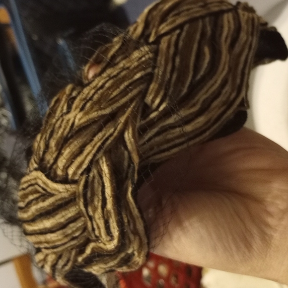 Vintage Hat w/Box - Picture 2 of 3